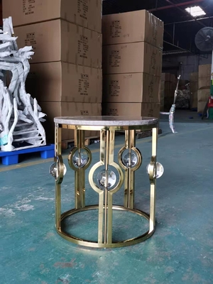 Altın Kaplama Paslanmaz Çelik Mermer Yan Sehpa Işığı Lüks Metal Kristal Top Yuvarlak Köşe Sehpa