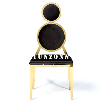 İyi bir fiyat. Altın aksanlı zarif kadife döşeli ziyafet sandalyeleri çevrimiçi