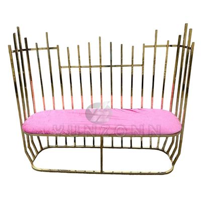 Royal Lüks Tarz Yüksek Sırtlı Altın Çivili İkili Koltuk - Modern Chesterfield Düğün Koltuğu