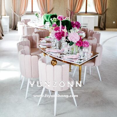 İyi fiyat Düğün Etkinlikleri Banket Salonu İçin Dubai Lüks Tarzı Mobilya, Parmak Şekilli Kadife Özel Tasarım Yemek Sandalyeleri çevrimiçi